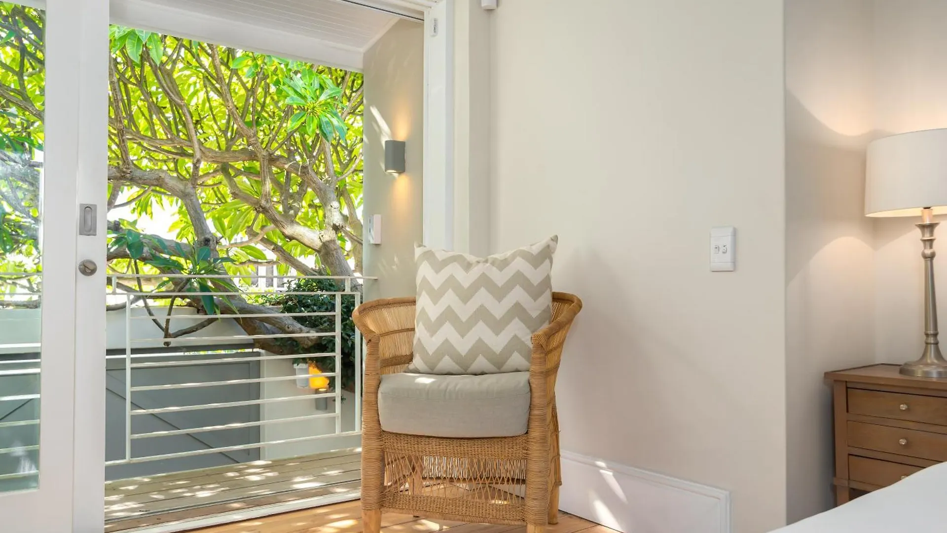 Light & Airy 3 Bedroom Green Point Family Home Cape Town Tatil Evi